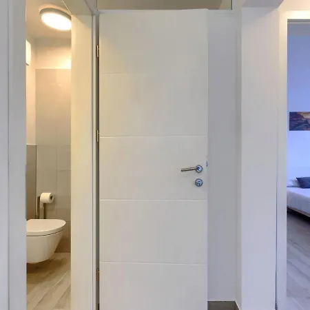 Galici-1 By Interhome Ουμάγκ