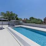 Appartement Galici-1 By Interhome *